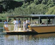 People on the Catch a Crab cruise and tour - Photo Courtesy Tourism NSW
